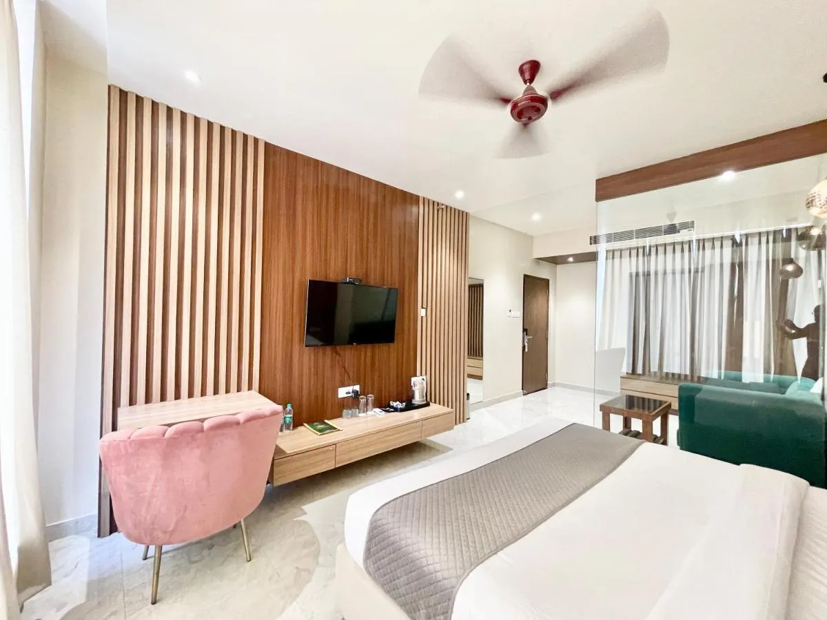 Image 2 of HOTEL VEDANGAM INN ! VARANASI – Forɘigner’s Choice ! fully Air-Conditioned hotel with Parking availability, near Kashi Vishwanath Temple, and Ganga ghat 2