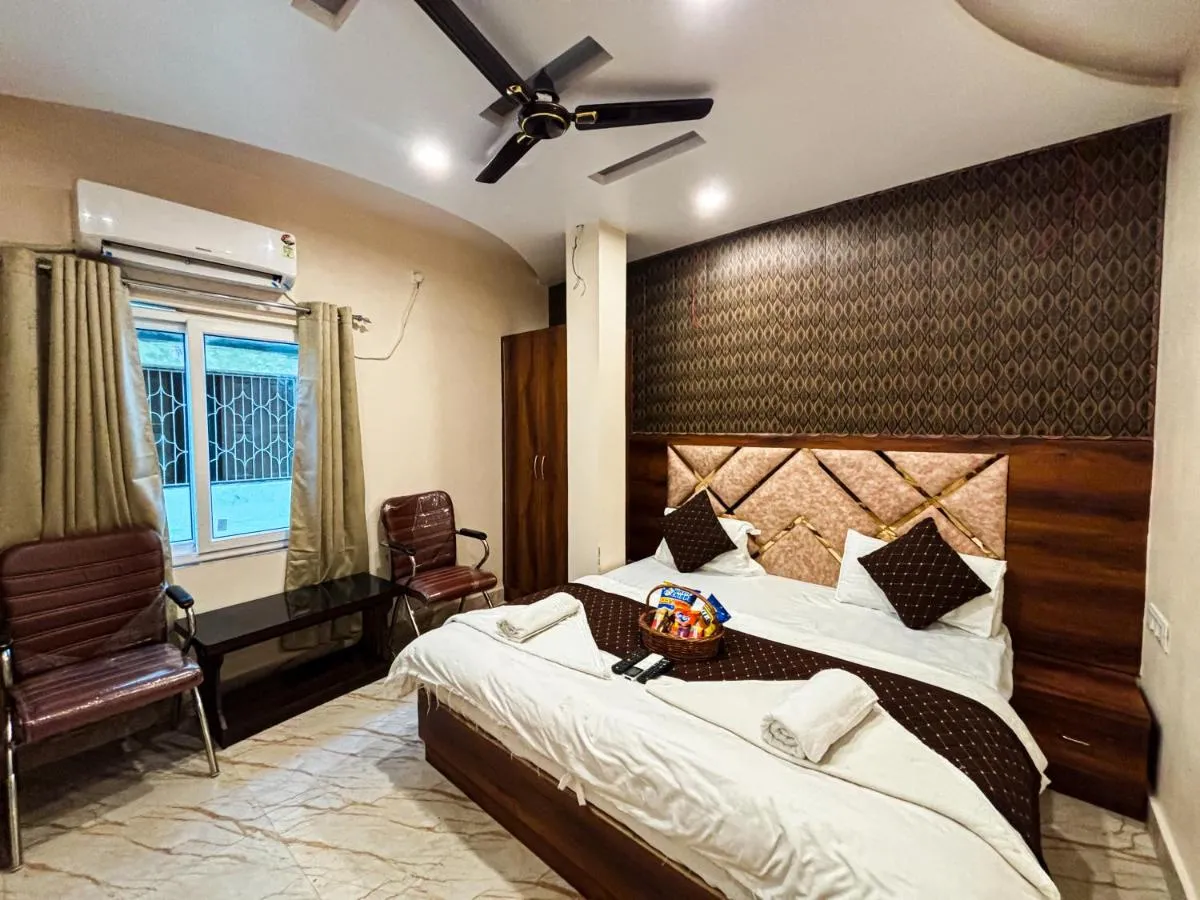 Image 1 of HOTEL VIA GANGA INN ! గంగా ఇన్ ద్వారా హోటల్ VARANASI! FULLY AIR-CONDITIONED HOTEL AT PRIME LOCATION WITH ROOFTOP GANGES VIEW! 2 Min walking distance from ASSI GHAT ,NEAR KASHI VISHWANATH TEMPLE
