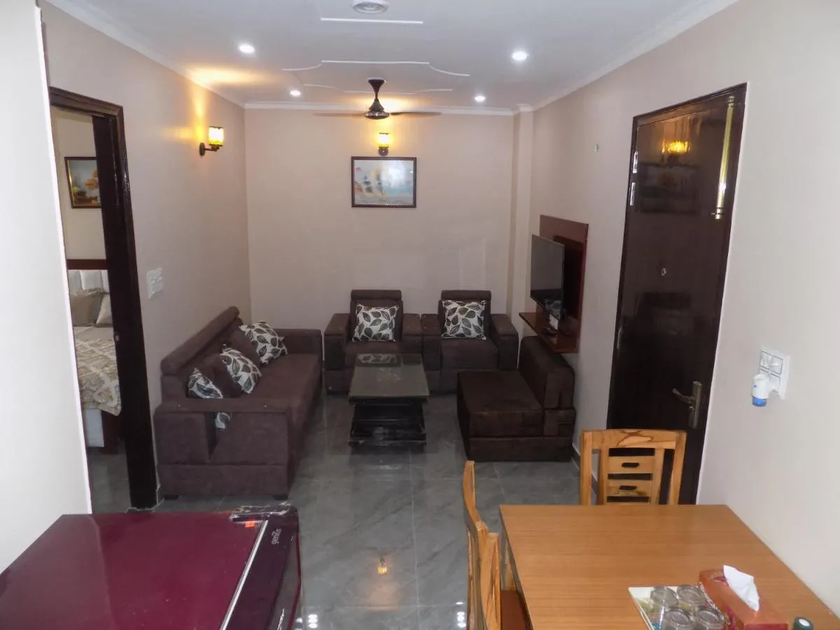 Image 1 of HomeStaywithRavinder 002