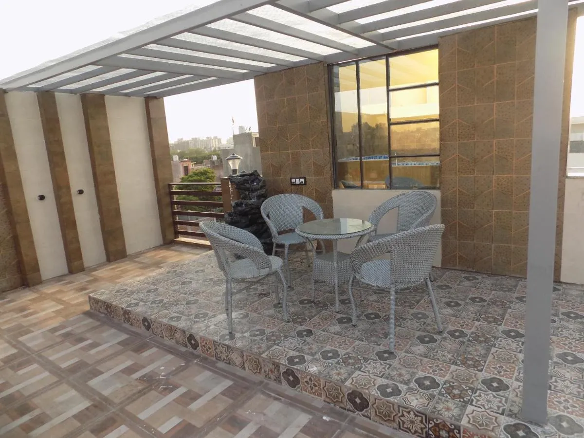 Image 5 of HomeStaywithRavinder 002