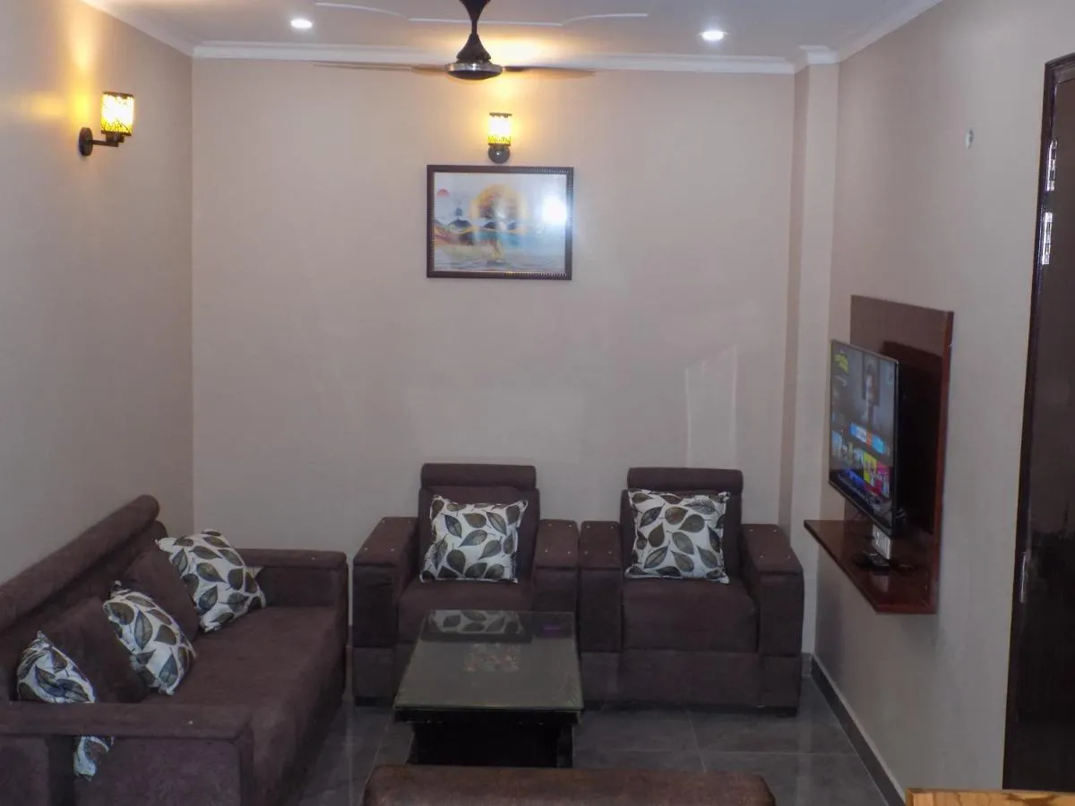 Image 2 of HomeStaywithRavinder 002