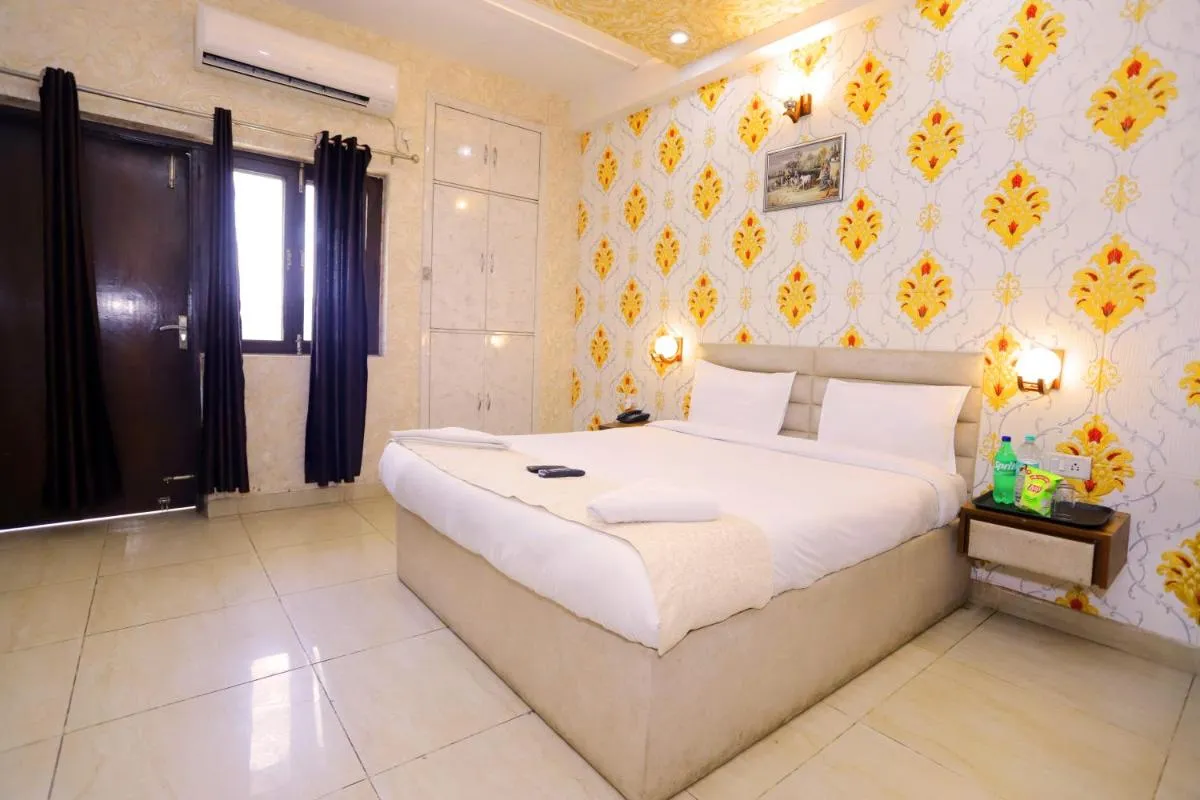 Image 6 of Hotel Comfirt Inn Noida Sector 19