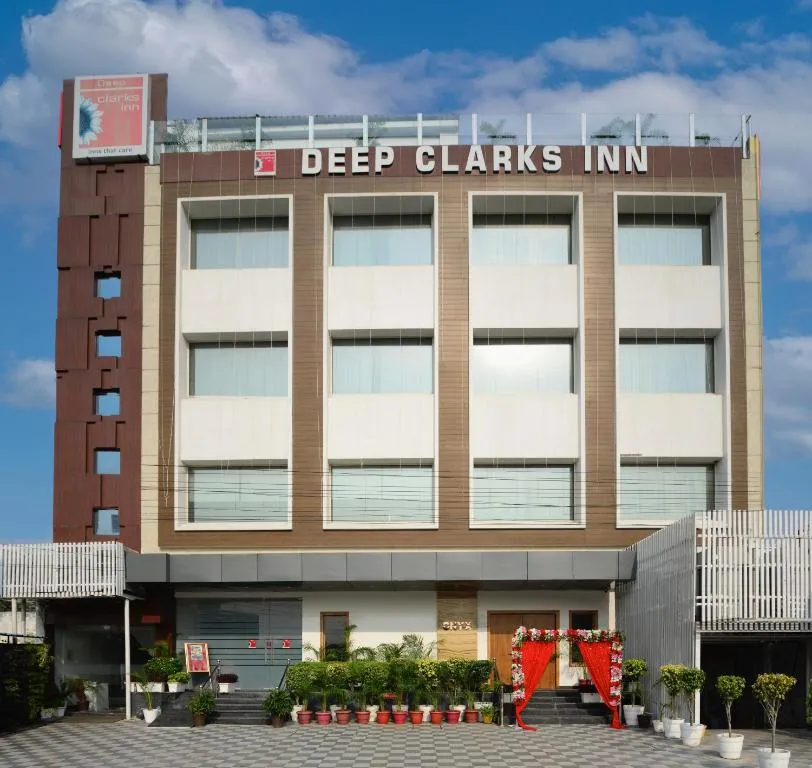Image of Hotel Deep Clarks Inn Lucknow