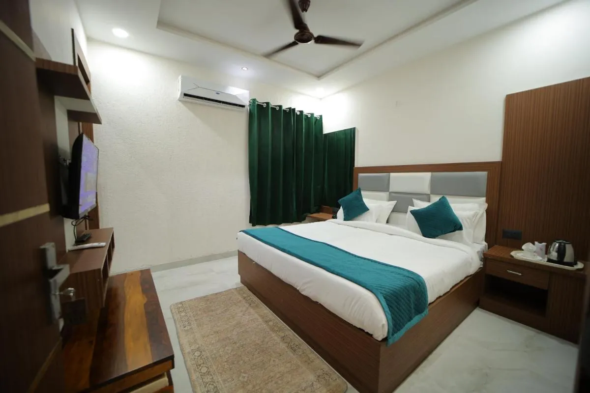 Image 4 of Hotel Dev Villas