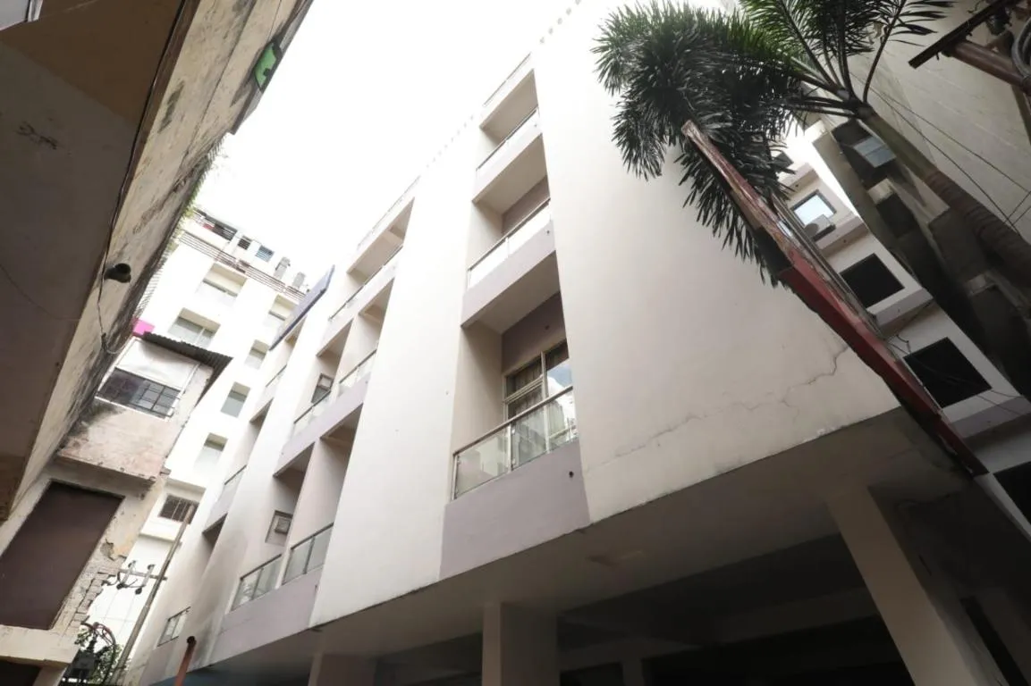 Image of Hotel Global inn Hussainganj Lucknow