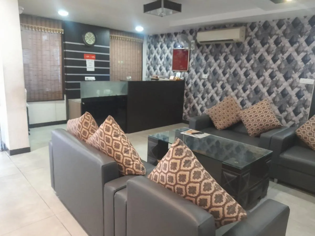 Image 2 of Hotel Global inn Hussainganj Lucknow
