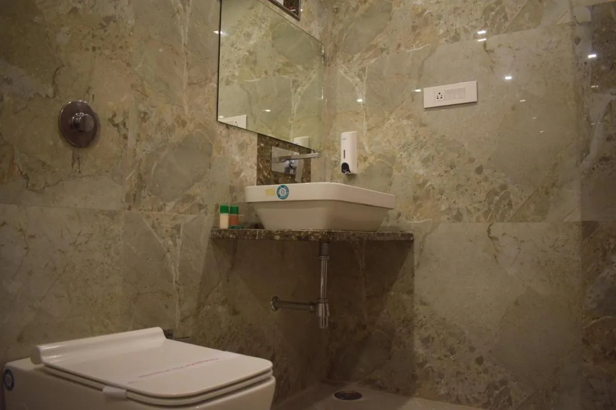 Image 2 of Hotel Hari Vilaas