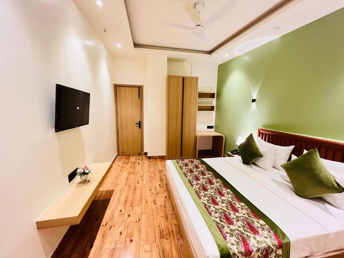Image 6 of Hotel IP Swarn near Anand Vihar Vaishali Ghaziabad
