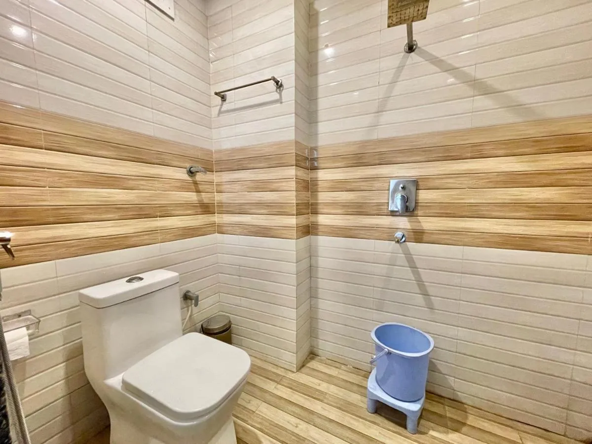 Image 6 of Hotel Janaki ! Varanasi ! होटल जानकी – హోటల్ జానకి fully-Air-Conditioned-hotel family-friendly-hotel, near-Kashi-Vishwanath-Temple and Ganga ghat