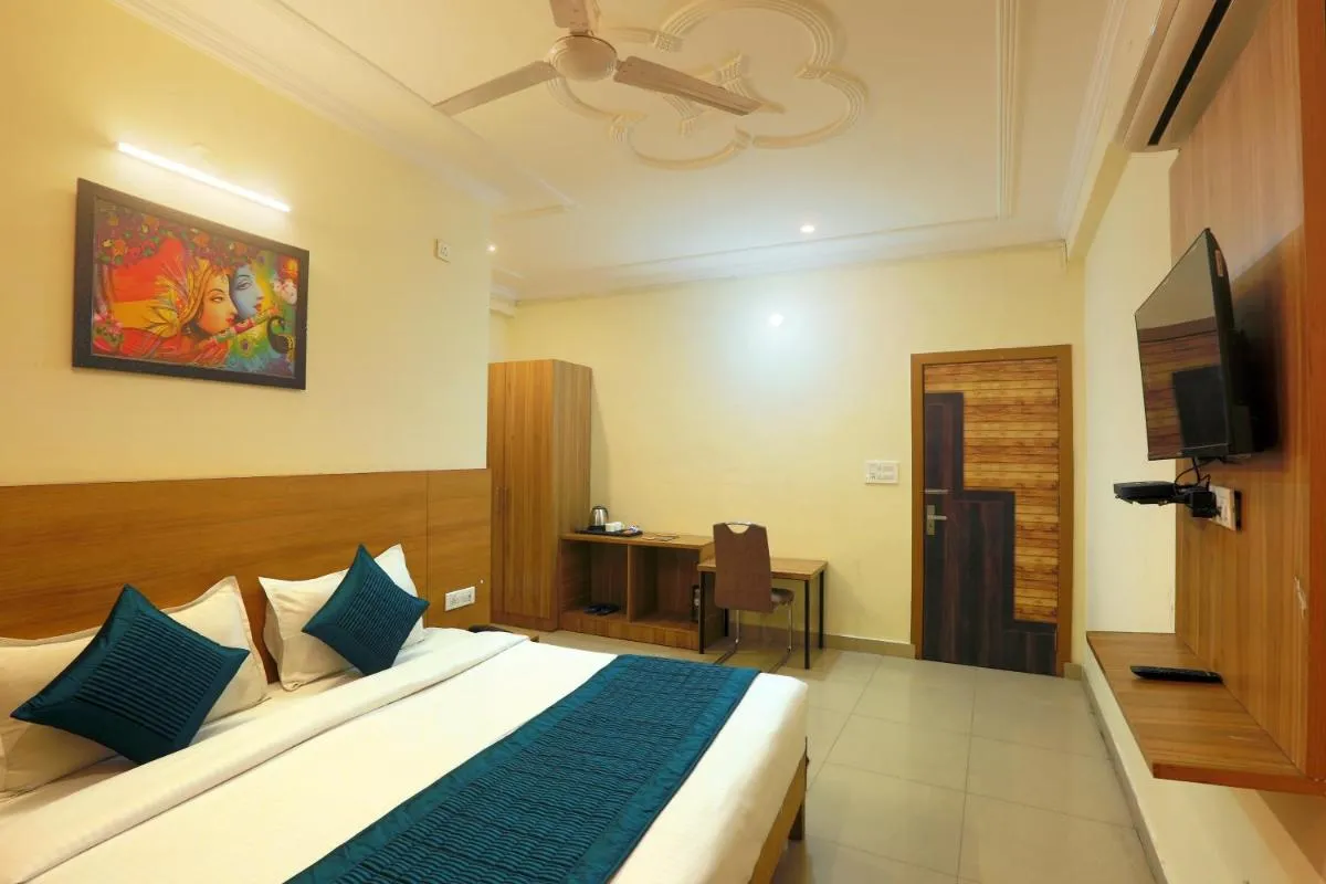 Image 4 of Hotel Lemon Suites & Banquet Noida Sector 62