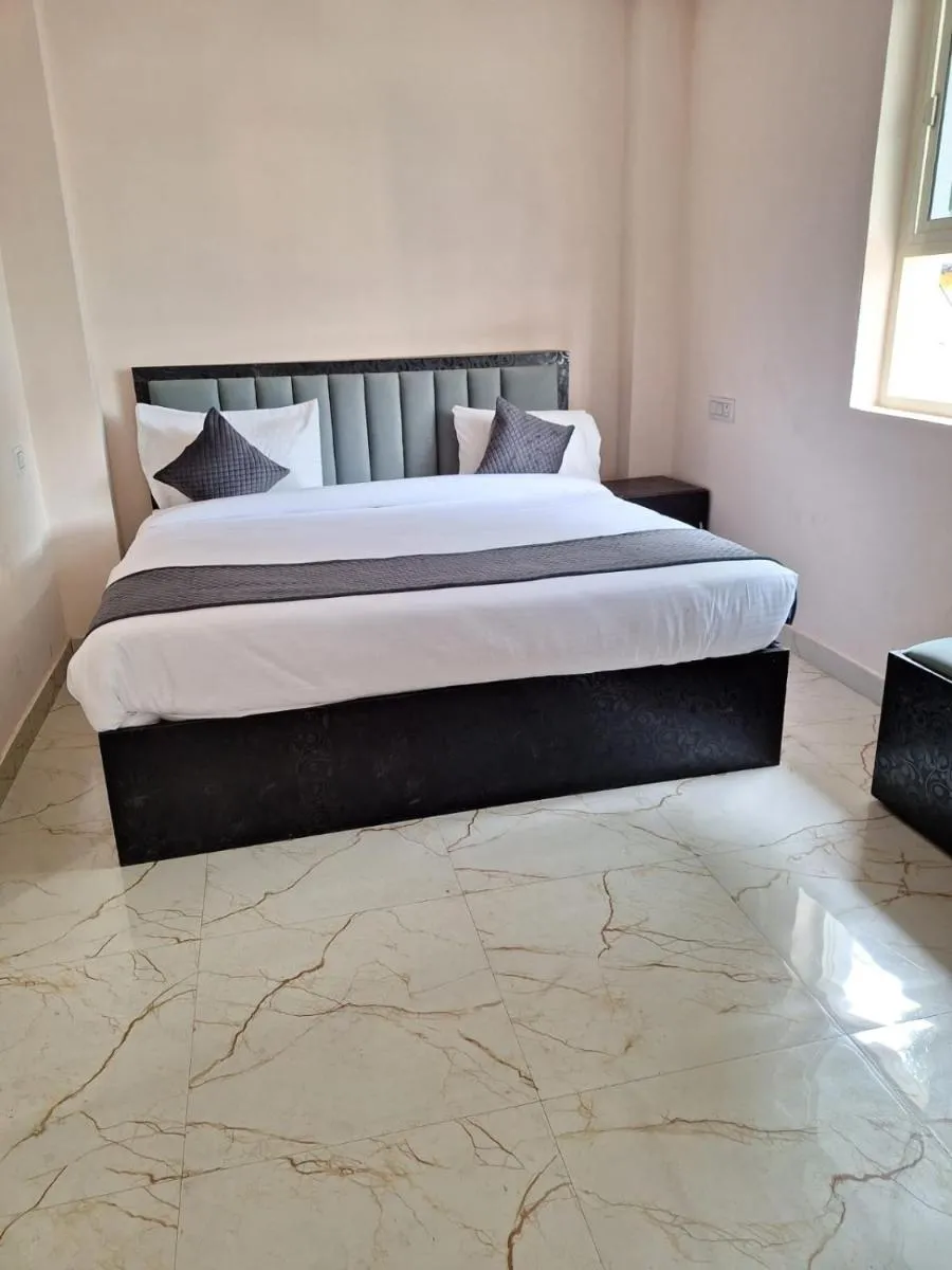 Image 2 of Hotel Madhav Inn Top Family Hotels Business Hotels Best Couple Friendly Hotel in Lucknow