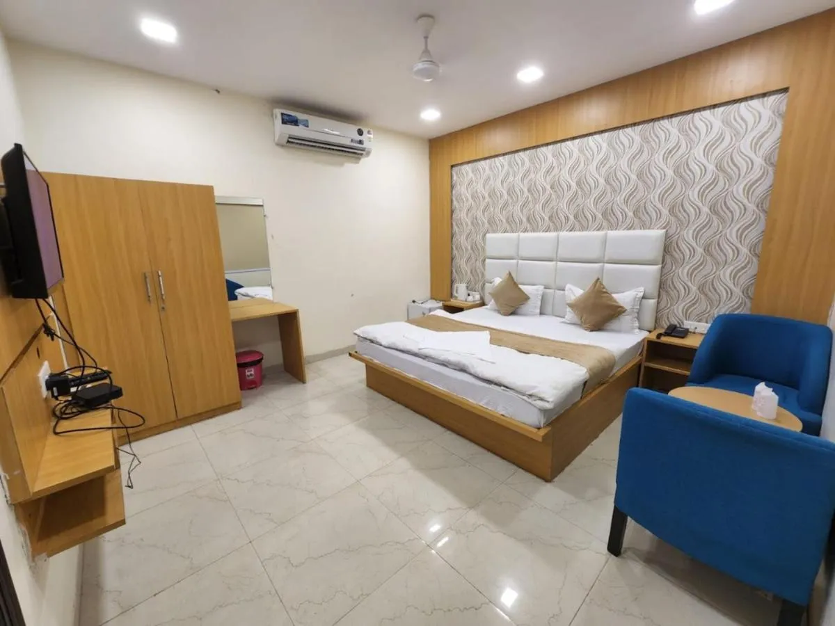 Image 2 of Hotel Mandakini Royale Near PVR Deep Cinema Hall Kanpur