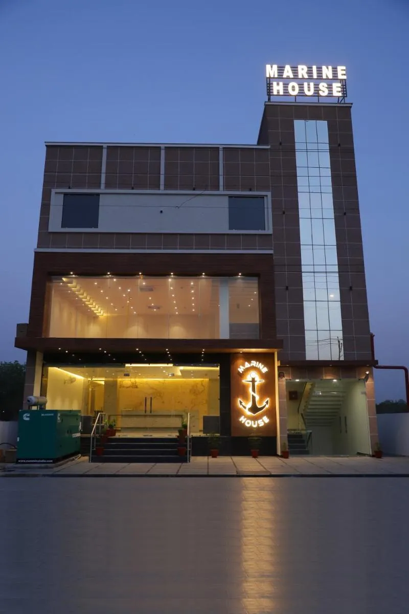 Image 3 of Hotel Marine House