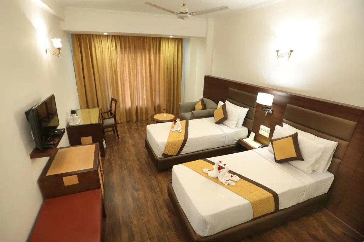 Image 2 of Hotel Meraden Grand