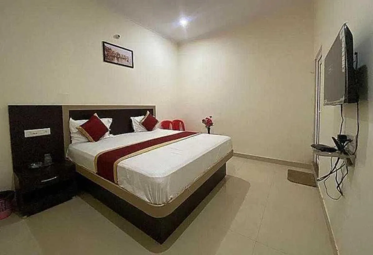 Image 4 of Hotel Nath Palace Chunar Road Varanasi – Luxury Room – Excellent Service Recommended