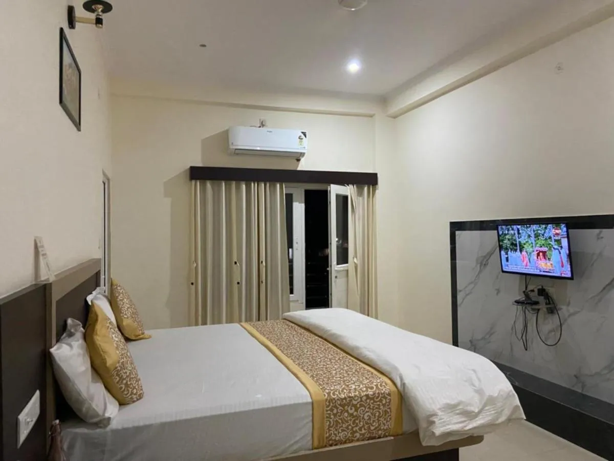 Image 1 of Hotel Nath Palace Chunar Road Varanasi – Luxury Room – Excellent Service Recommended