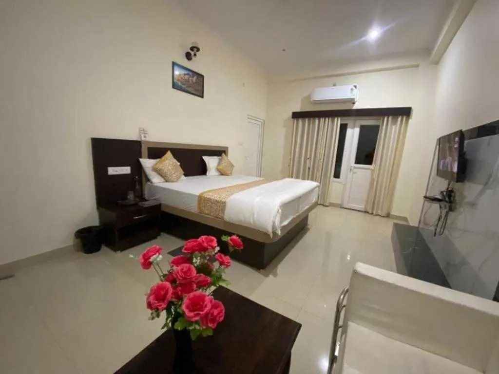 Image of Hotel Nath Palace Chunar Road Varanasi – Luxury Room – Excellent Service Recommended