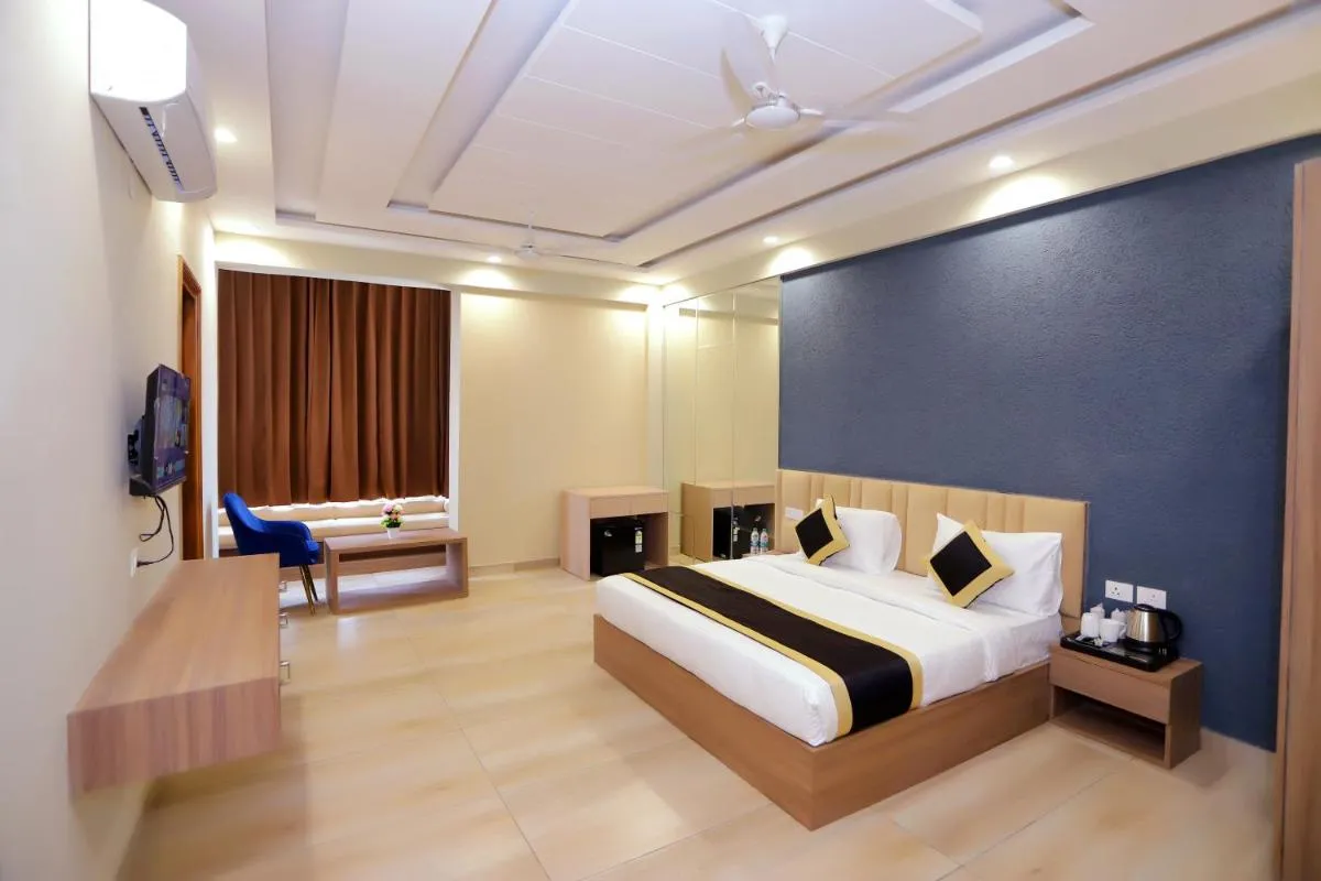 Image 1 of Hotel Nirvana Inn – Near Pari chowk Metro