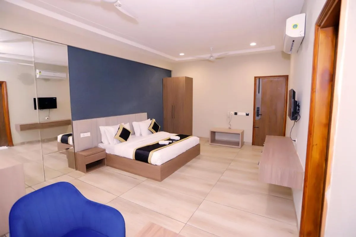 Image 3 of Hotel Nirvana Inn – Near Pari chowk Metro