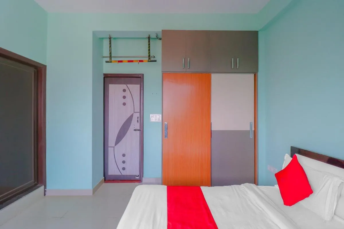 Image 2 of Hotel O Flagship AM Residency Near Noida Sector 51 Metro Station