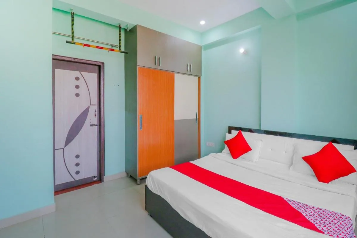 Image 1 of Hotel O Flagship AM Residency Near Noida Sector 51 Metro Station
