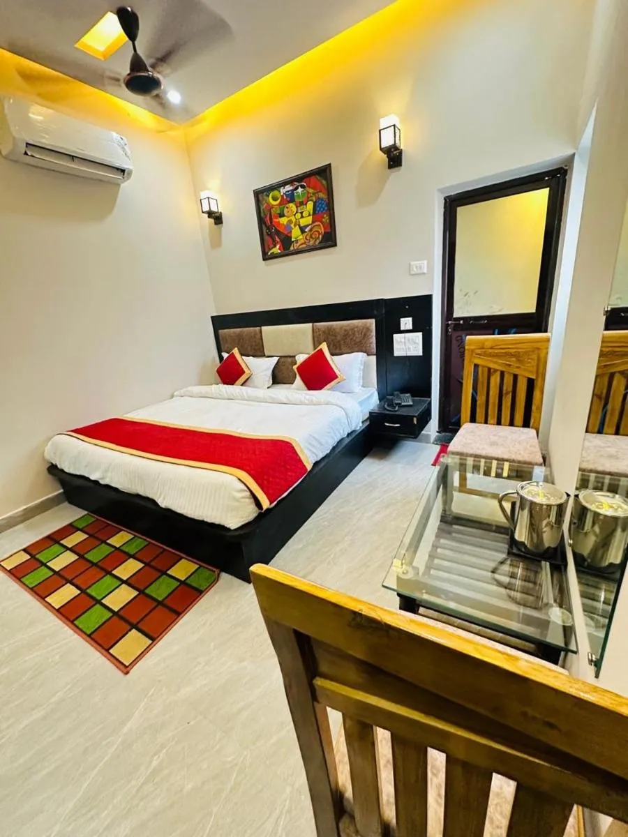 Image 3 of Hotel PSR Prem-Shobha Residency ! Varanasi – fully-Air-Conditioned hotel at prime location with off site Parking availability, near Kashi Vishwanath Temple, and Ganga ghat