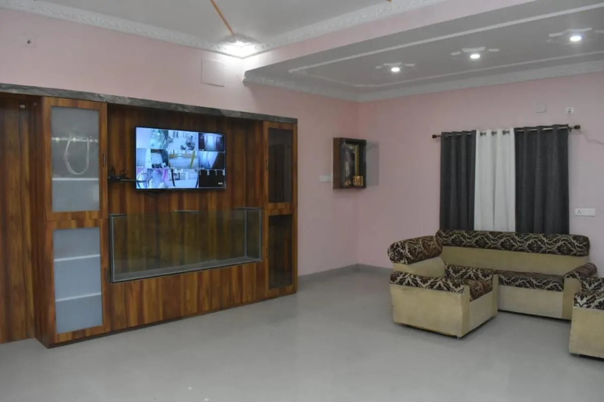 Image 2 of Hotel Pushp vatika