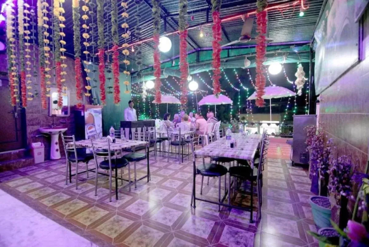 Image 3 of Hotel Reshmi In Agra Near Chandrashekhar Park – Best Location