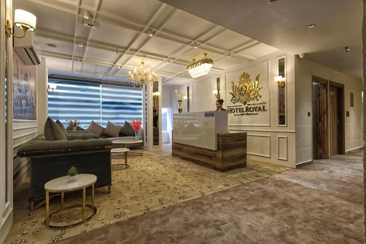 Image 6 of Hotel Royal 9