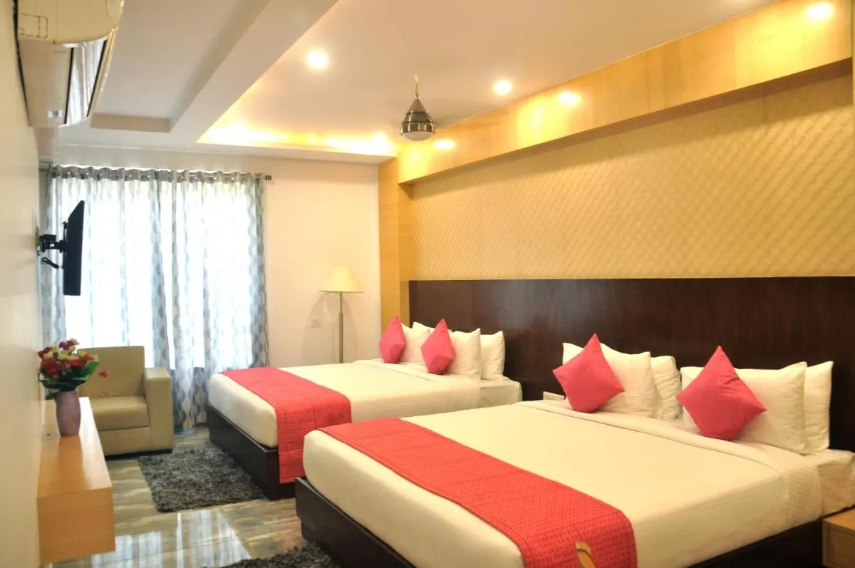 Image 3 of Hotel SGT Plaza