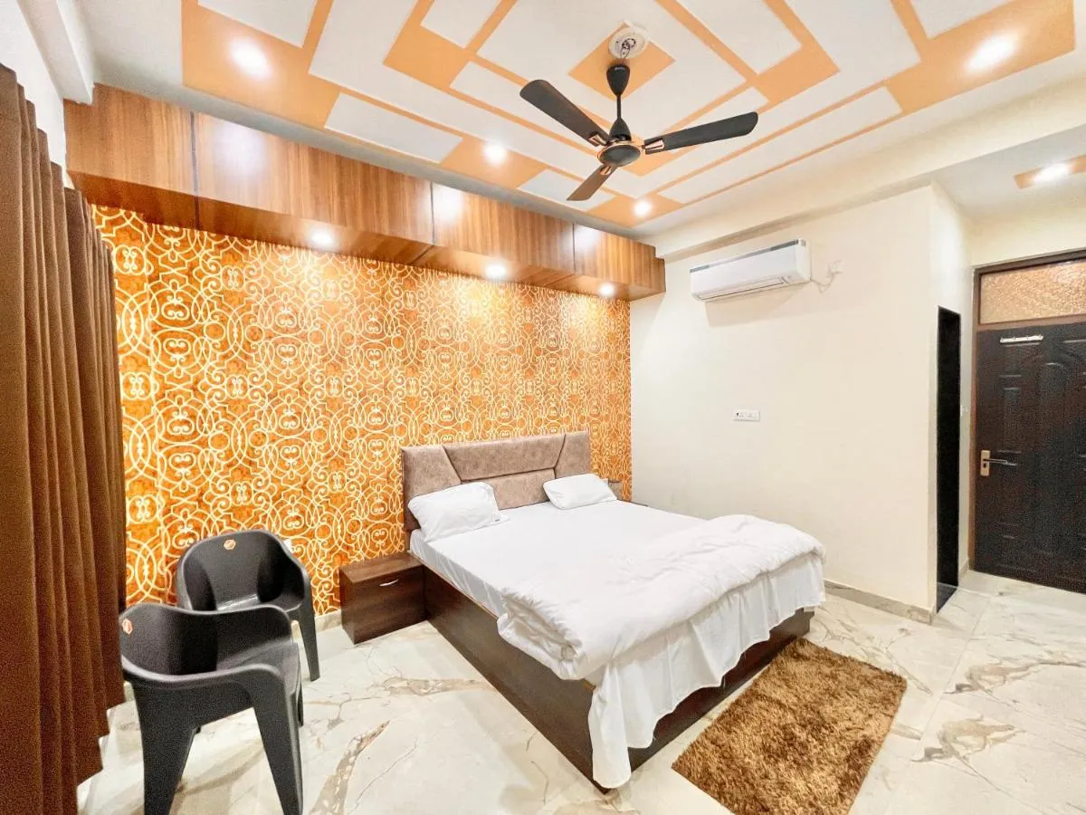 Image 4 of Hotel Sunayana Guest House ! Varanasi fully-Air-Conditioned hotel at prime location, near Kashi Vishwanath Temple, and Ganga ghat
