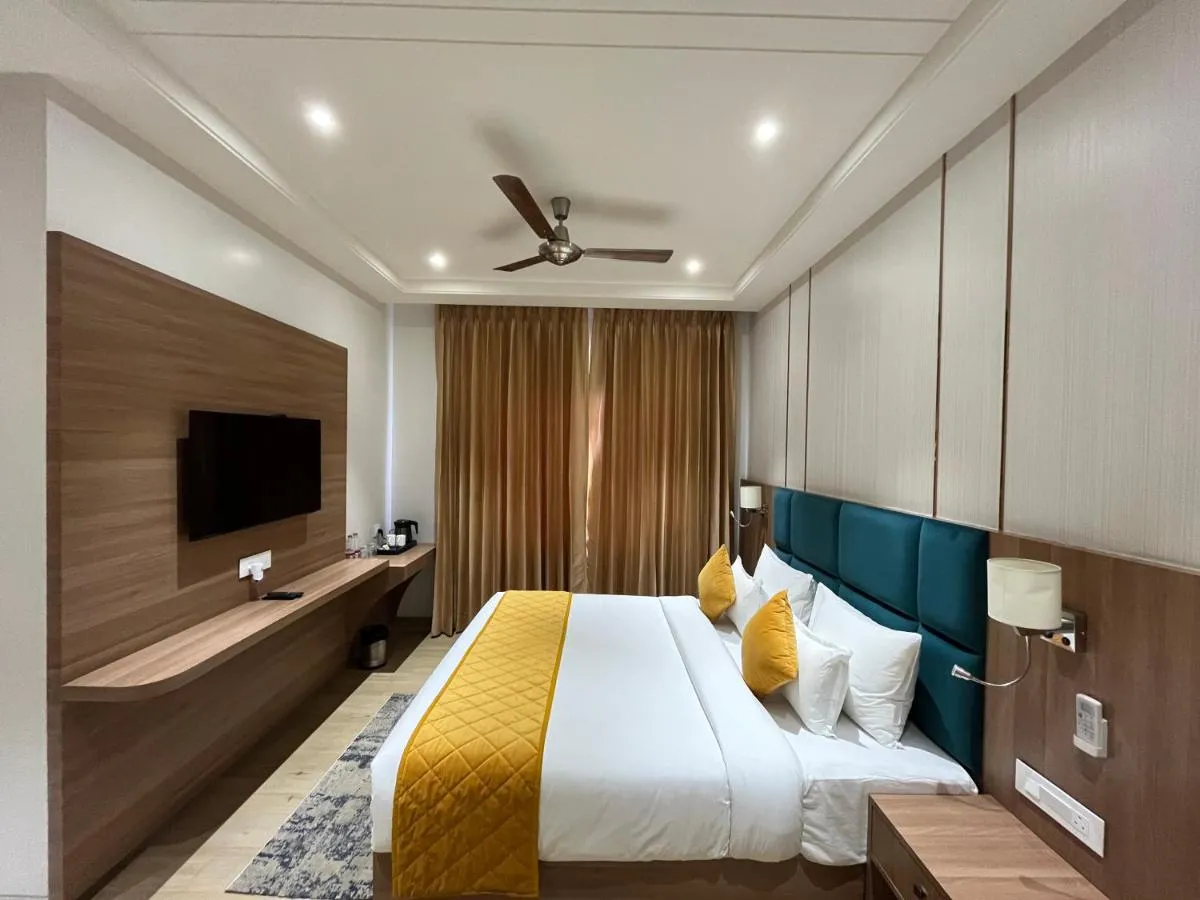 Image 6 of Hotel Three Seasons