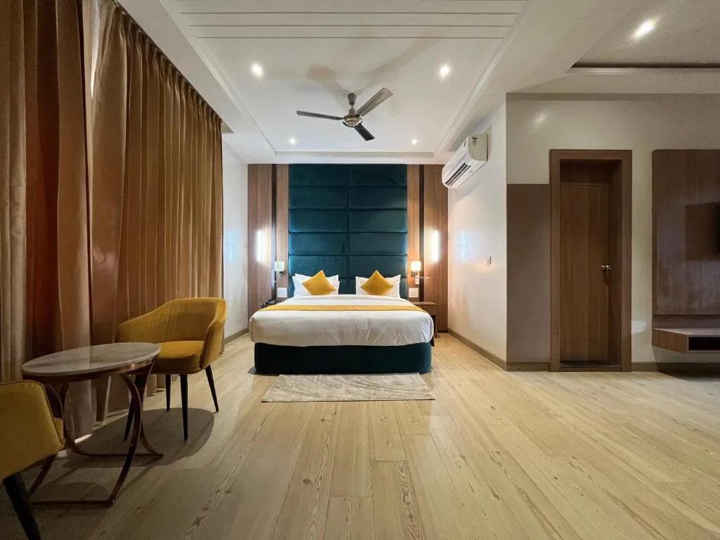 Image of Hotel Three Seasons