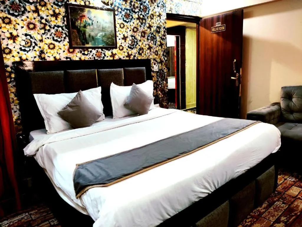 Image 6 of Hotel Tulsi Garden Vrindavan