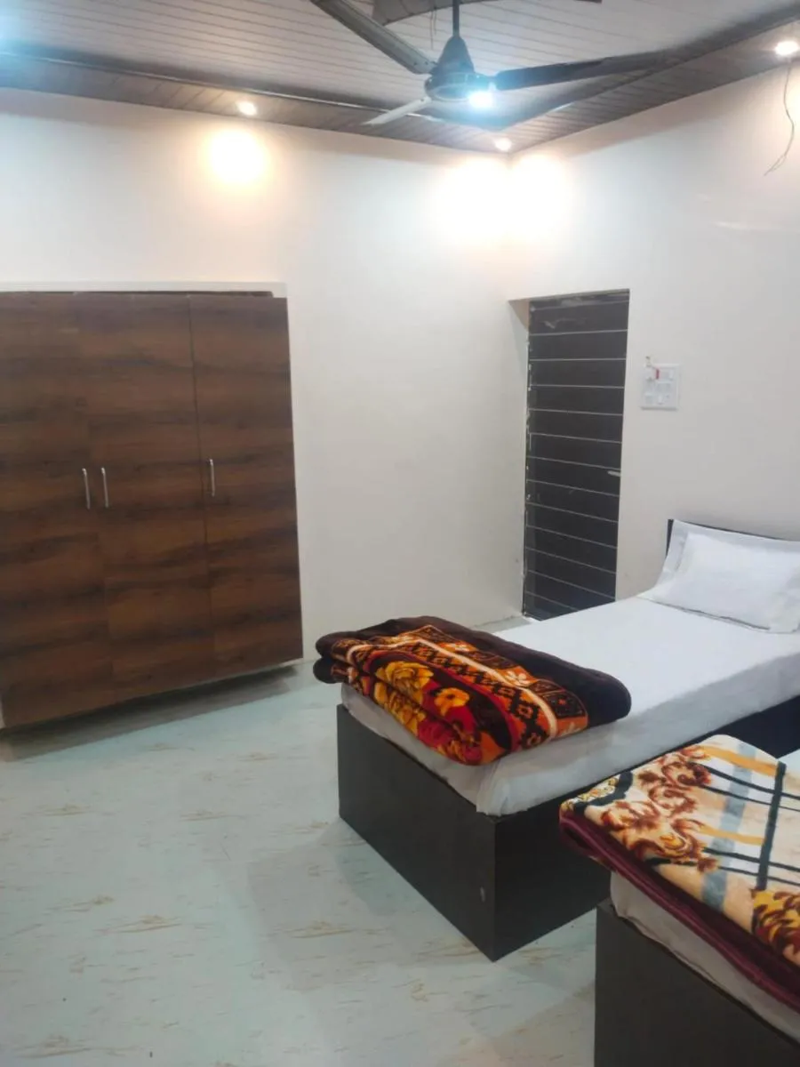 Image 5 of Hotel Varanasi Paradise – Best Seller – Parking facilities