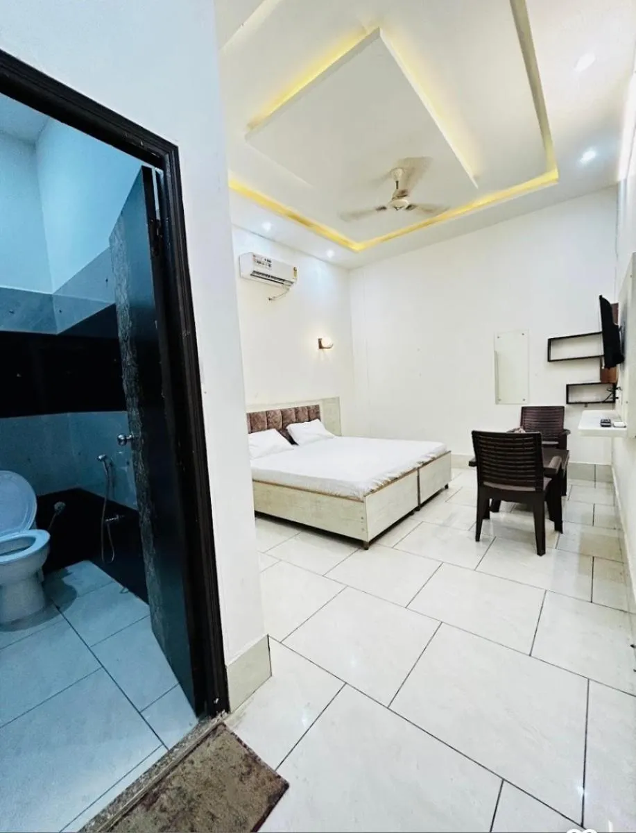 Image 2 of Hotel Viram