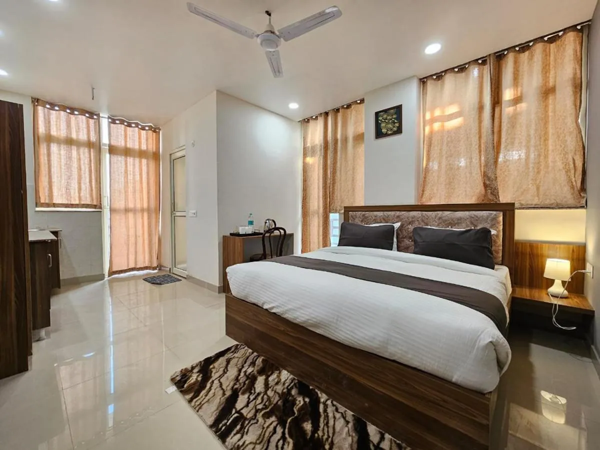 Image 1 of Hotel Vistacrest Noida Sector 104