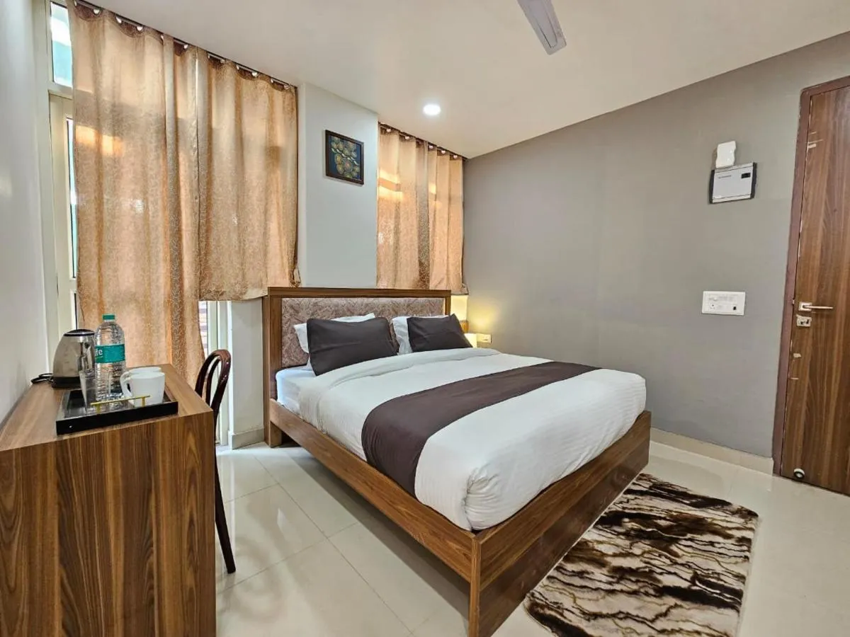 Image 5 of Hotel Vistacrest Noida Sector 104