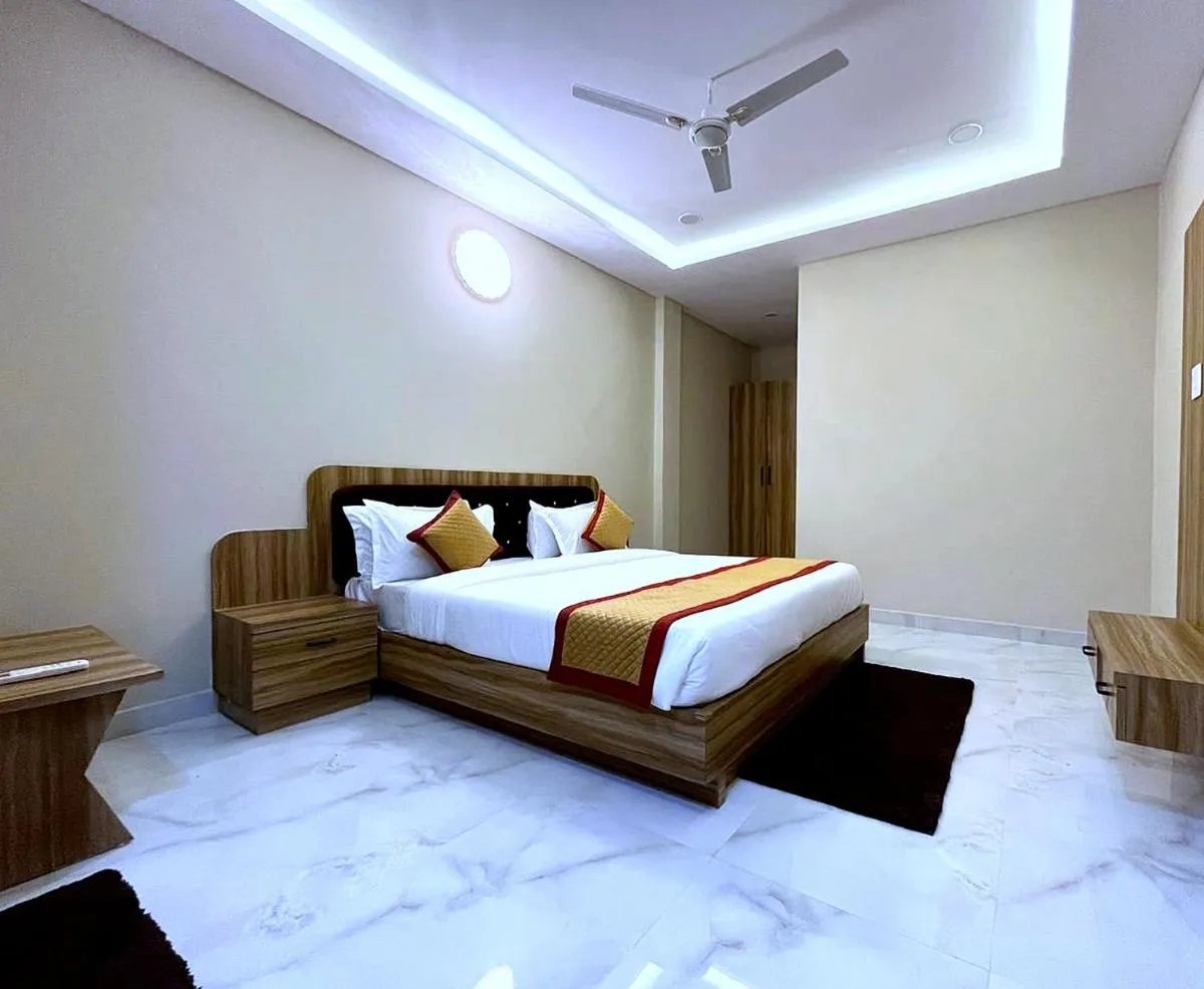 Image 1 of Hotel Vrinda Niddhivan ! Fully AC, Prem mandir at walking distance ! just near the Iskcon temple – 2