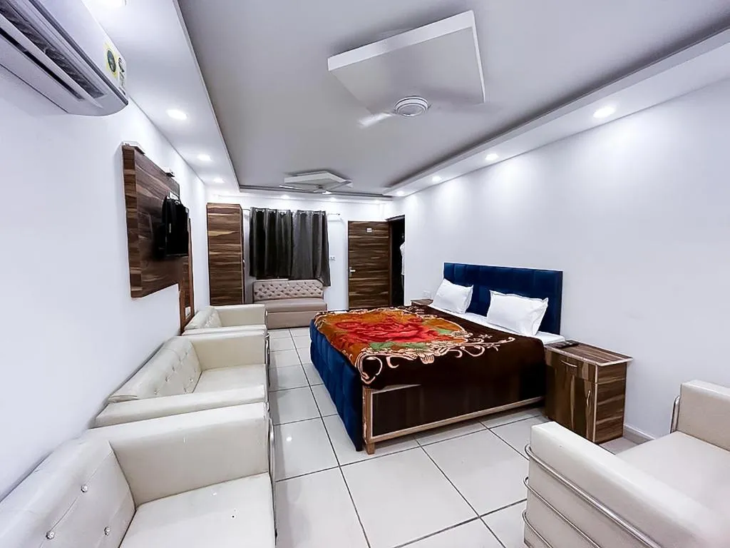 Image of Hotel White Garden – Sec 132