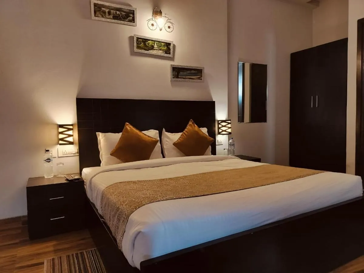 Image 1 of Hotel new Bansal
