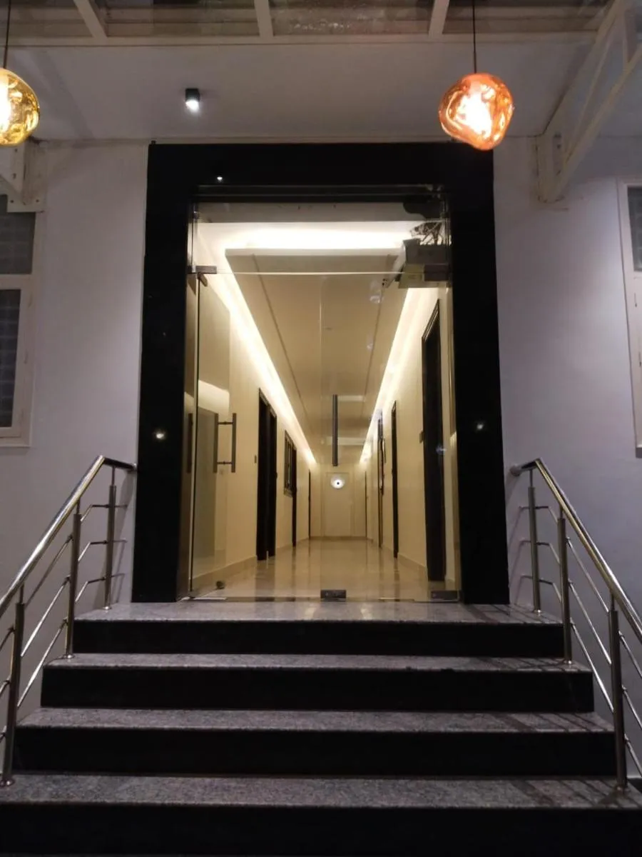 Image 4 of Hotel the Glass House