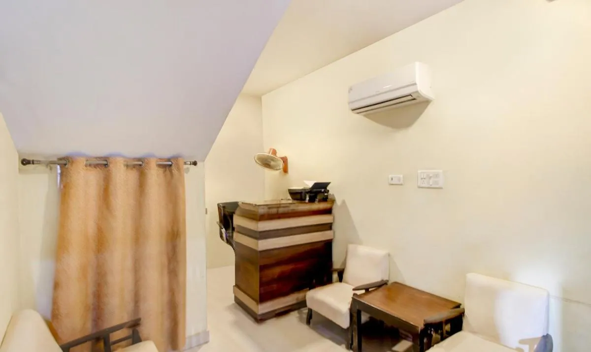 Image 3 of Itsy Hotels Royal Monarch
