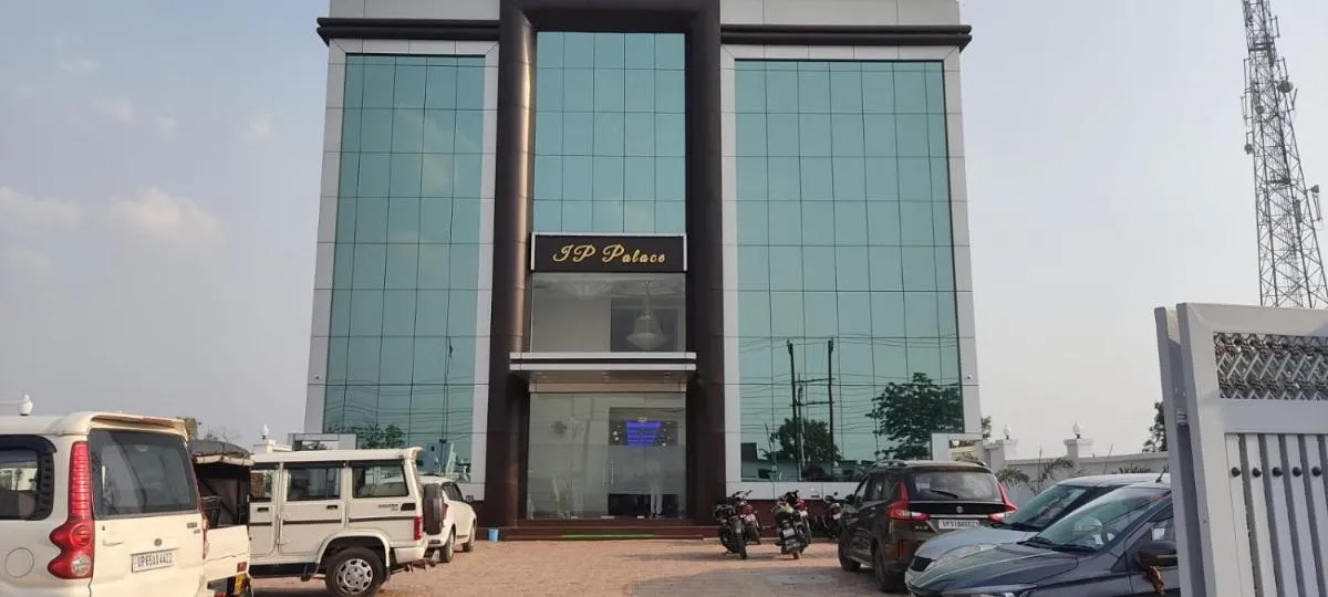 Image of J P PALACE