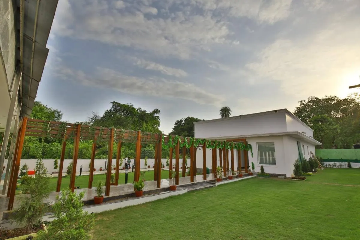Image 5 of Jhansi Hotel
