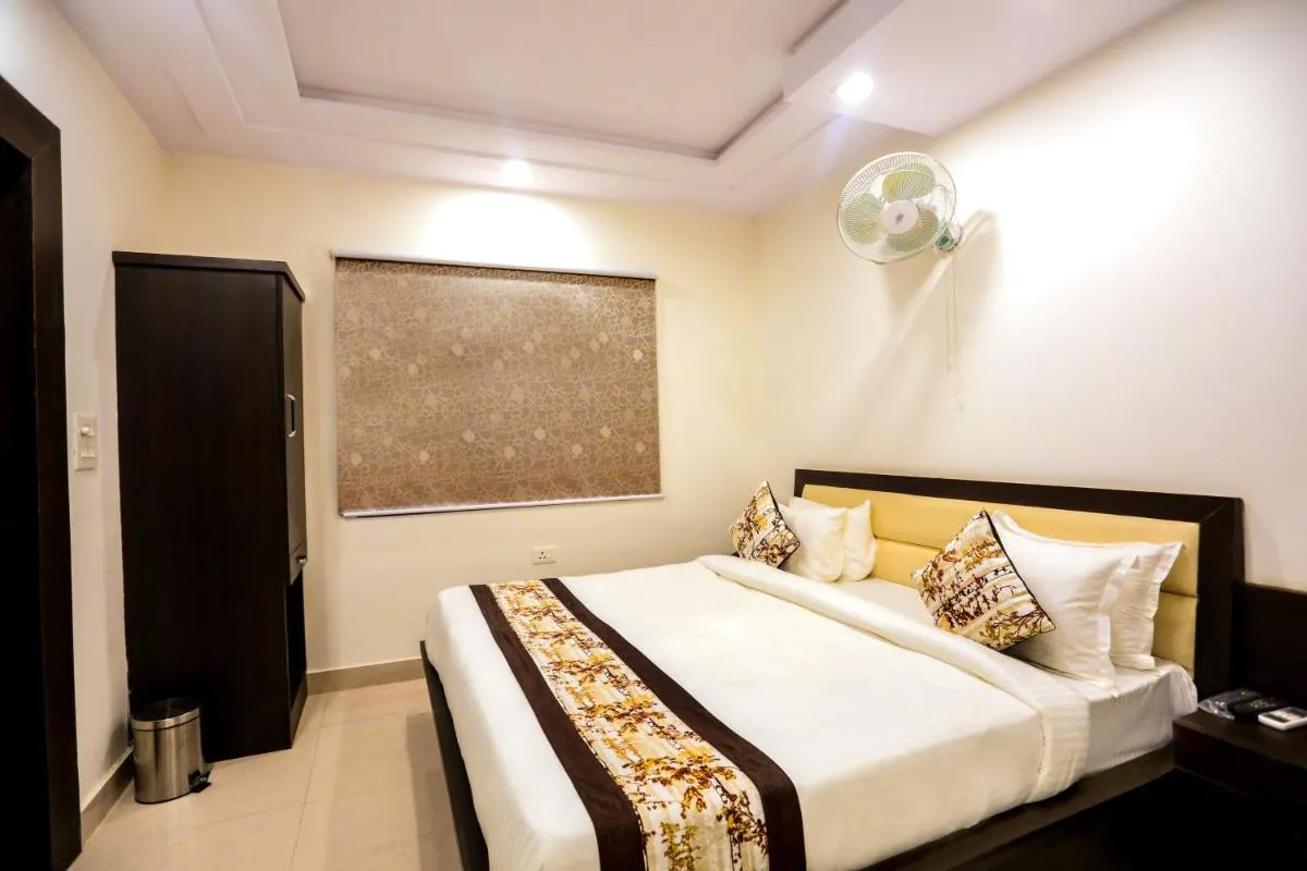 Image 1 of Kamla Palace – Near BY Taj Mahal