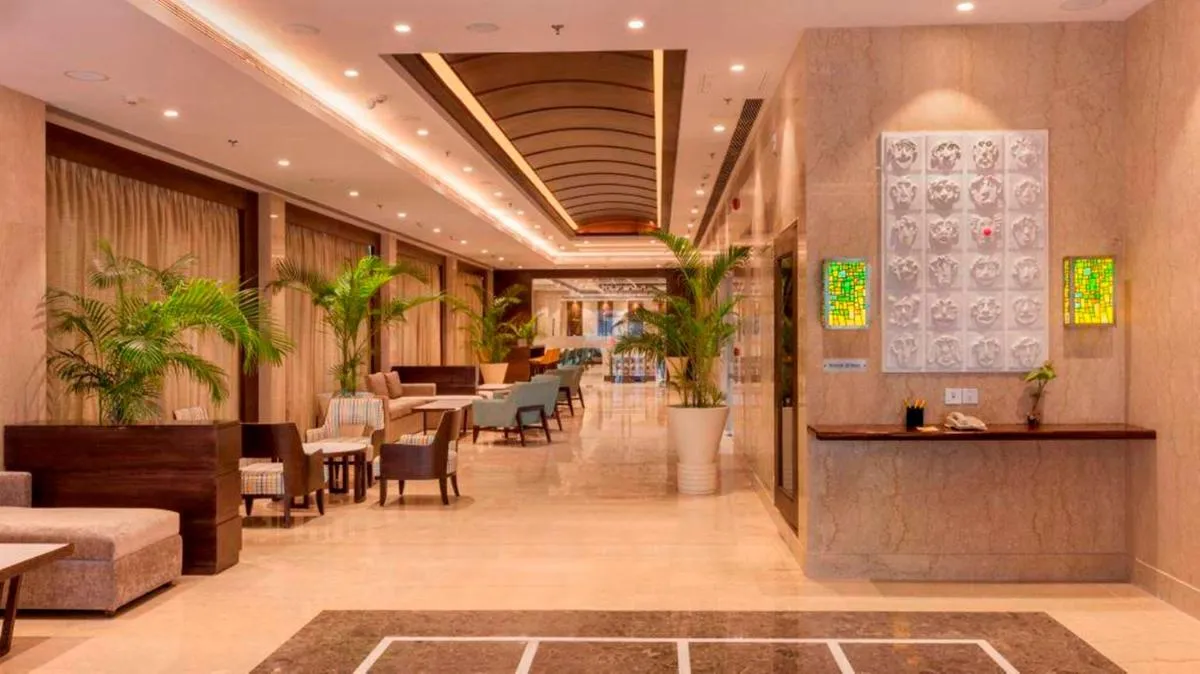 Image 2 of Lemon Tree Hotel Lucknow