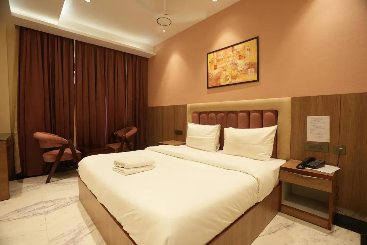 Image 4 of Lime Tree Hotel and Banquet Greater Noida
