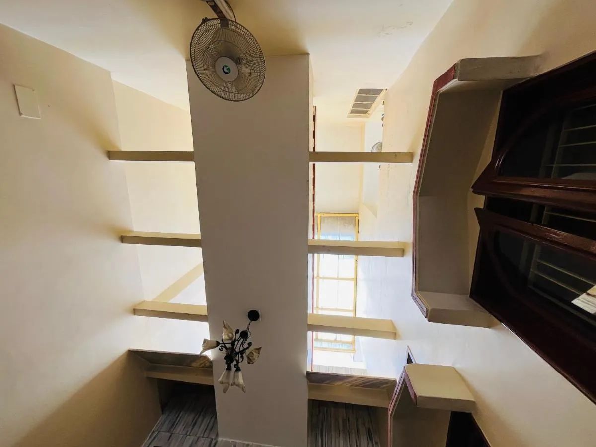 Image 2 of Luxury Stay