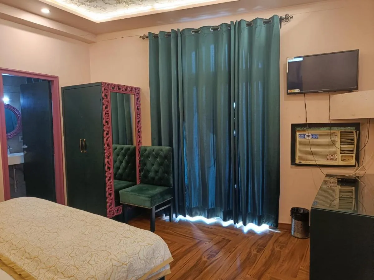 Image 4 of Maya Hotel & Restaurant